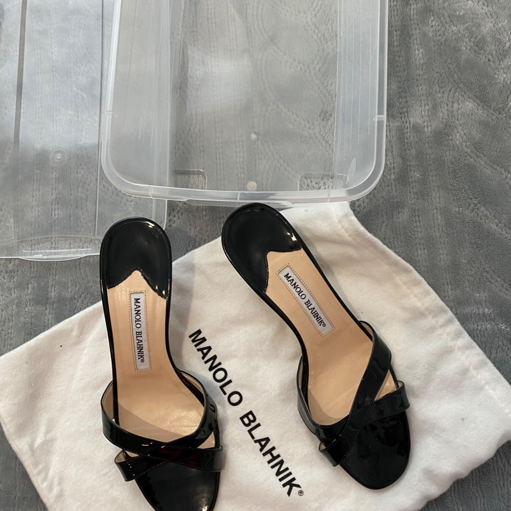 Manolo Blahnik worn once size 38 approx 8 US